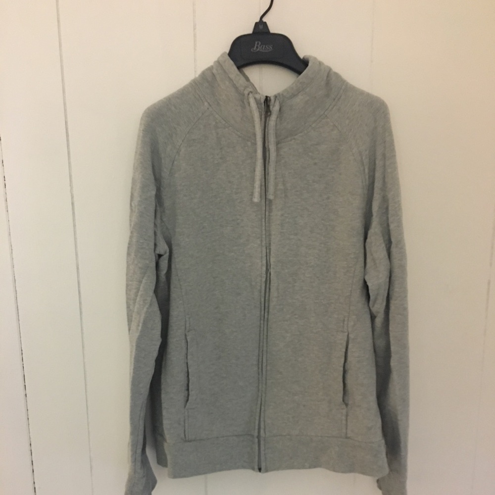 Gray zip up lightweight jacket